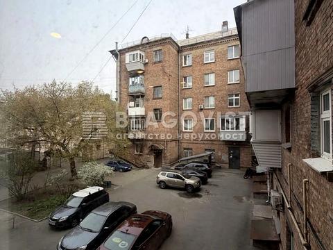 квартира за адресою Почайнинська вул., 53/55