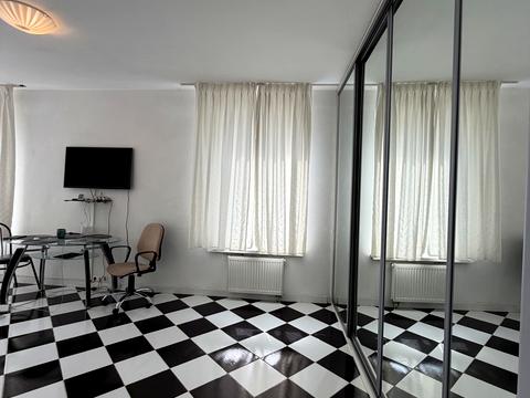 квартира за адресою Дніпровська набережна вул., 26-А