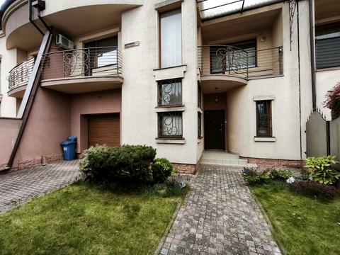 будинок за адресою Івана Франка вул., 1-Б