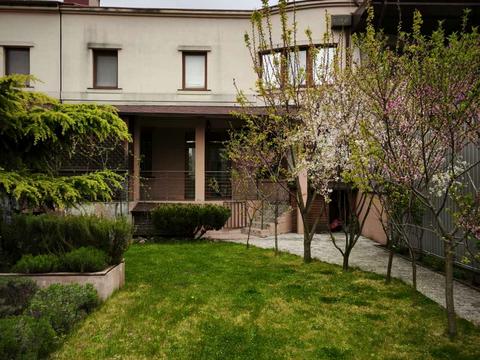 будинок за адресою Івана Франка вул., 1-Б