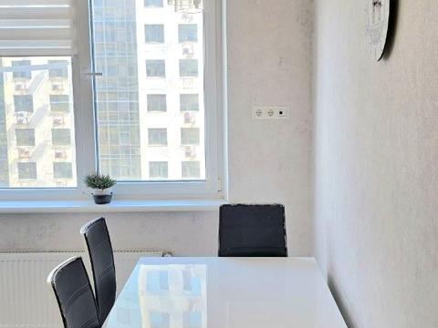 квартира за адресою Перлинна вул., 6