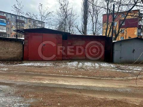 паркомісце за адресою Олександра Васякіна вул., 1