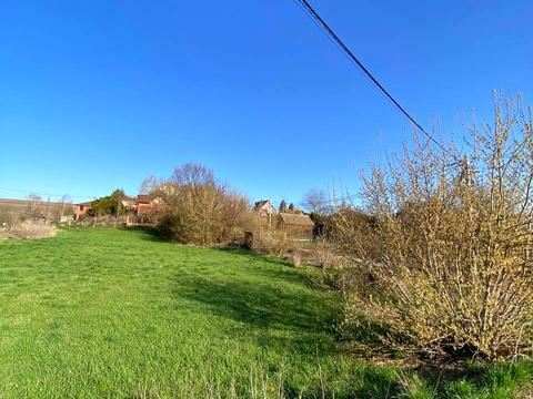 участок по адресу Вишнева