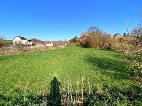 участок по адресу Вишнева