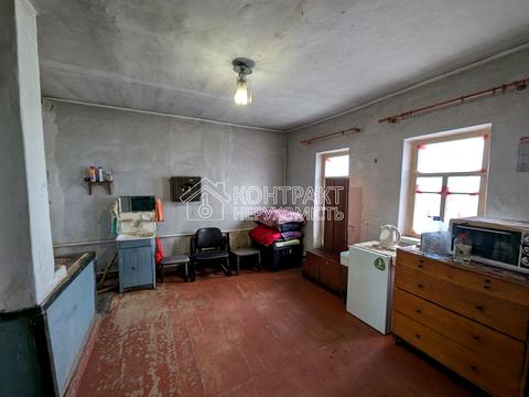 дом по адресу вул.Травнева, 1