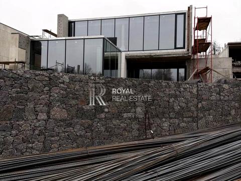 будинок за адресою Лугова вул., (Будинок 1)