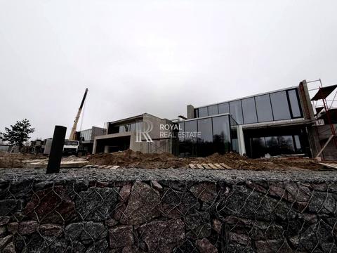 будинок за адресою Лугова вул., (Будинок 1)