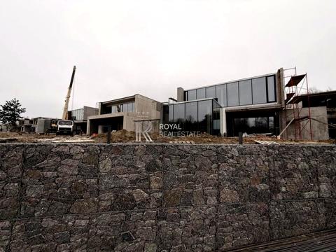 будинок за адресою Лугова вул., (Будинок 1)