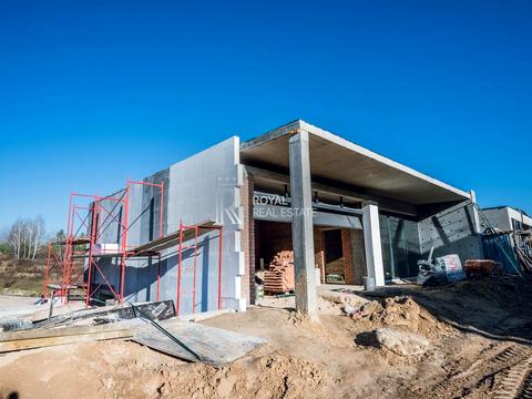 будинок за адресою Лугова вул., (Будинок 1)