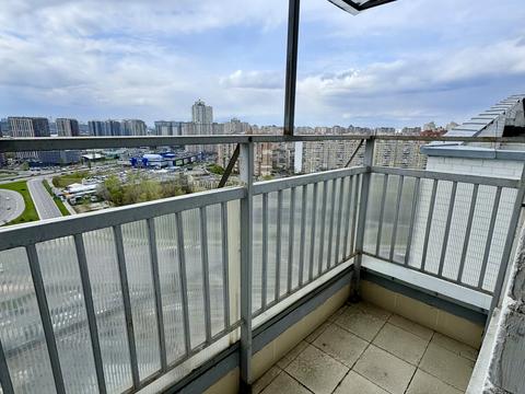 коммерческая по адресу Миколы Бажана просп., 12