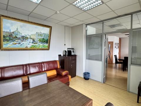 коммерческая по адресу Миколы Бажана просп., 12