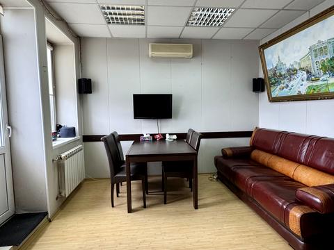 коммерческая по адресу Миколы Бажана просп., 12