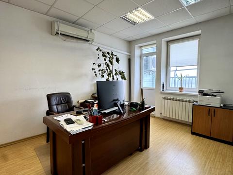 коммерческая по адресу Миколы Бажана просп., 12