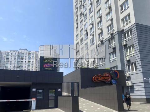 коммерческая по адресу Драгоманова ул., 10