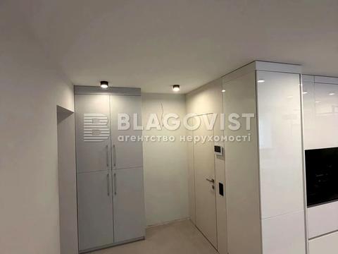 квартира за адресою Почайнинська вул., 53/55