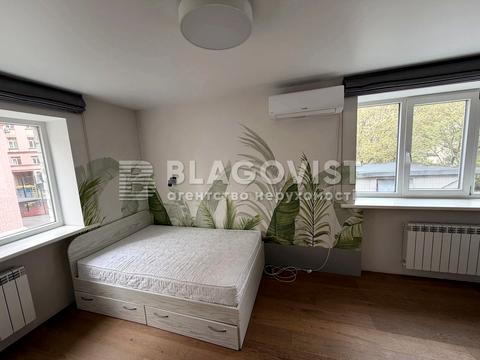 квартира за адресою Почайнинська вул., 53/55