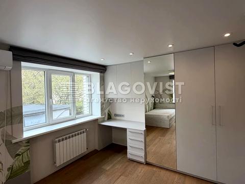 квартира за адресою Почайнинська вул., 53/55