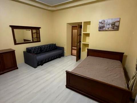 квартира за адресою Пантелеймона Куліша вул., 34