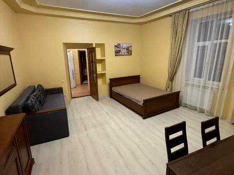 квартира за адресою Пантелеймона Куліша вул., 34