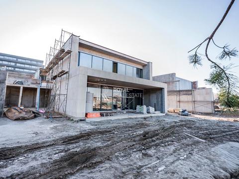 будинок за адресою с. Лісники, Лугова вул., (Будинок 1)