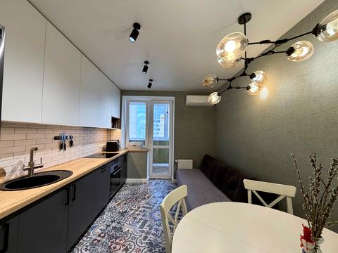 квартира за адресою Академіка Сахарова вул., 16