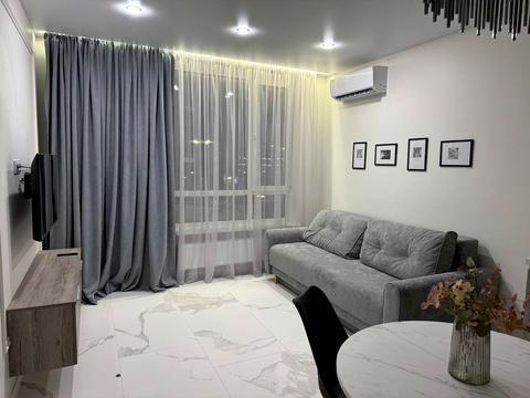 квартира по адресу Олександра Олеся ул., 8/17