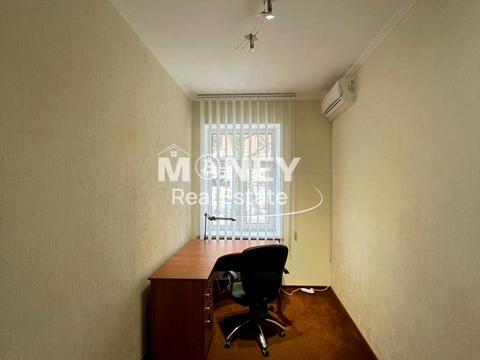 комерційна за адресою Олеся Гончара вул., 12