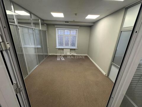 комерційна за адресою Ігорівська вул., 11/2