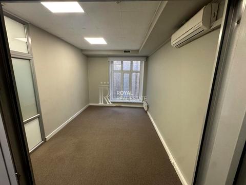 комерційна за адресою Ігорівська вул., 11/2