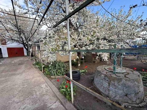 будинок за адресою Нова