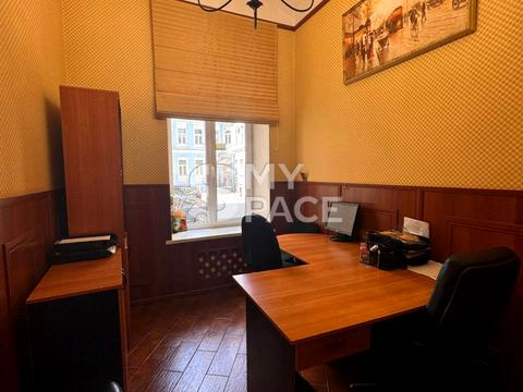 коммерческая по адресу Ивана Франко ул., 42