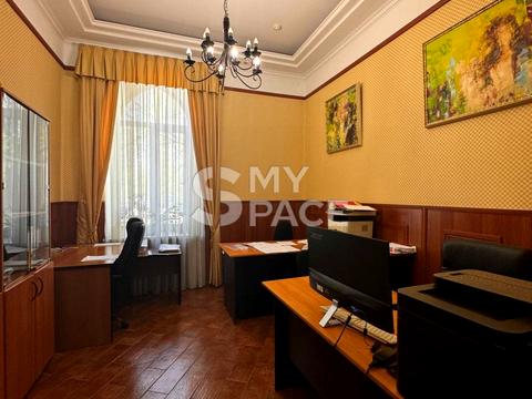 коммерческая по адресу Ивана Франко ул., 42