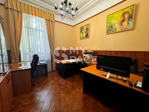 коммерческая по адресу Ивана Франко ул., 42