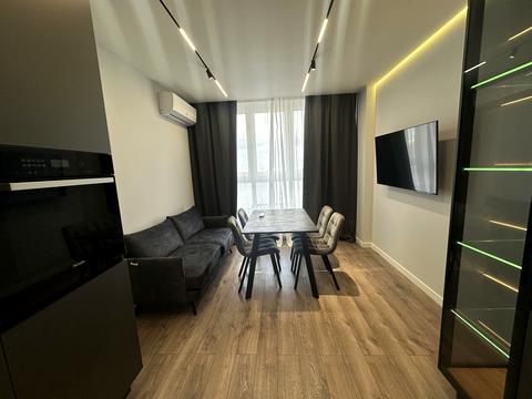 квартира за адресою Набережно-Рибальська вул., 27