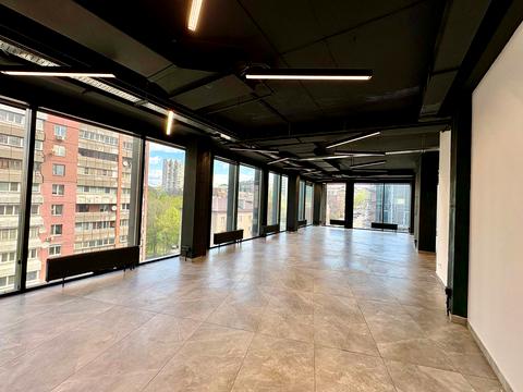 комерційна за адресою Шевченка вул., 49