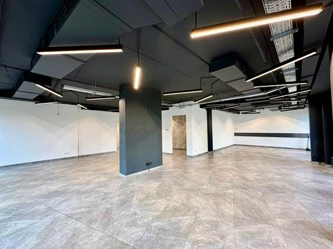 комерційна за адресою Шевченка вул., 49