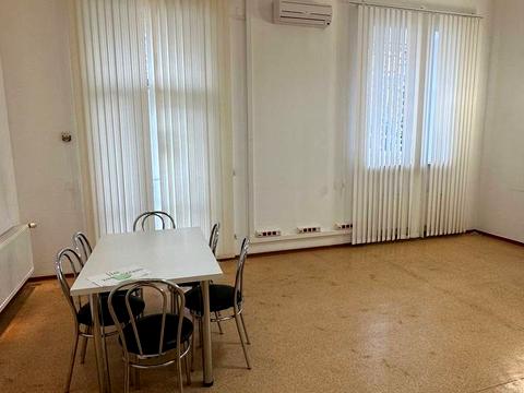 комерційна за адресою Олексія Вадатурського вул. (Фалєєвська), 91