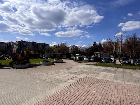 коммерческая по адресу Довженко ул., 2