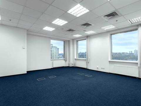 комерційна за адресою Жилянська вул., 75