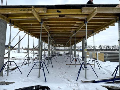 комерційна за адресою Центральна вул., 2-А