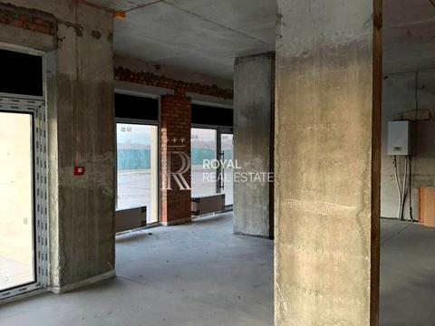 комерційна за адресою Паркова вул., 7