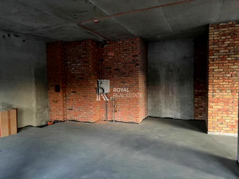 комерційна за адресою Паркова вул., 7