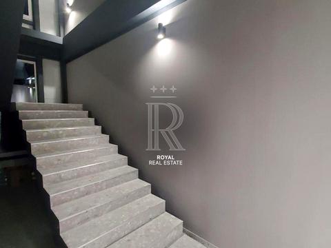 комерційна за адресою Чорновола, 1