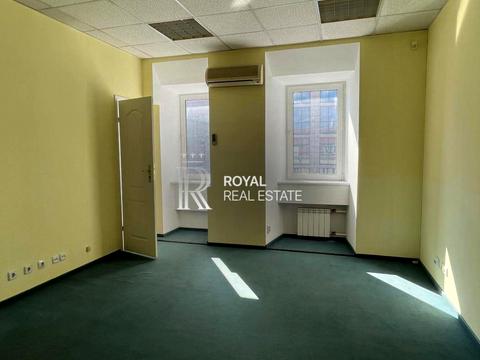 комерційна за адресою Пирогова вул., 246