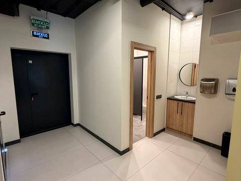 комерційна за адресою Голосіївський просп. (40-річчя Жовтня), 78/2