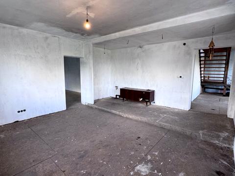 будинок за адресою Незалежності