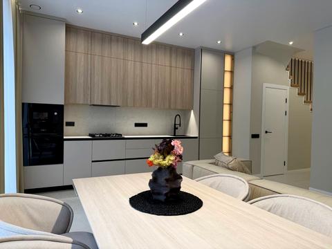 будинок за адресою Зоряна вул.