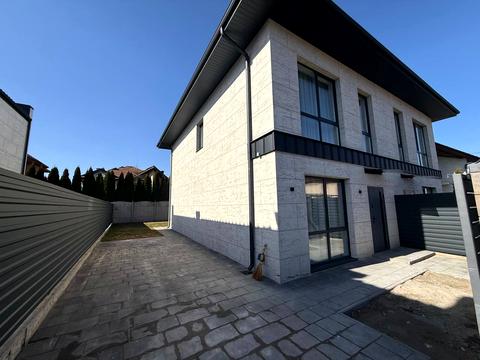 будинок за адресою Зоряна вул.