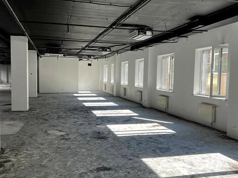 комерційна за адресою Фізкультури вул., 28