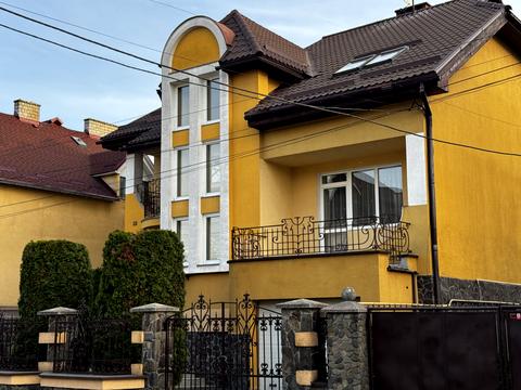 дом по адресу Українська, 13